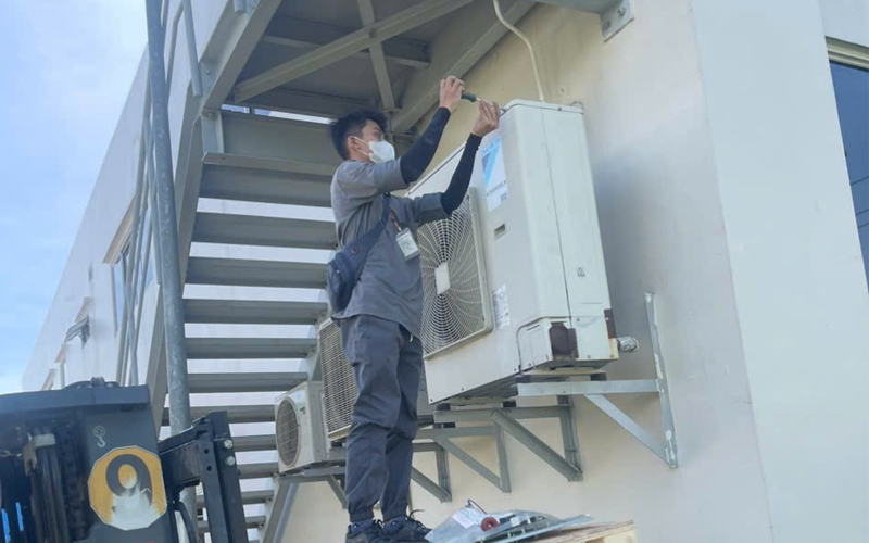 Tháo lắp máy lạnh chuyên nghiệp hàng đầu TPHCM
