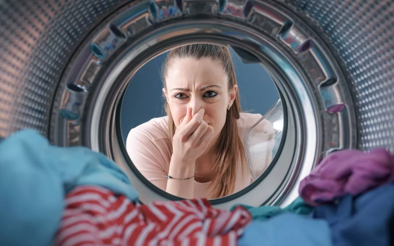 Vệ sinh máy giặt định kỳ để đồ không hôi